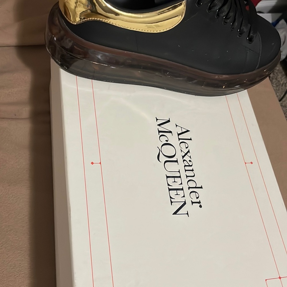 Black and Gold Alexander McQUEEN